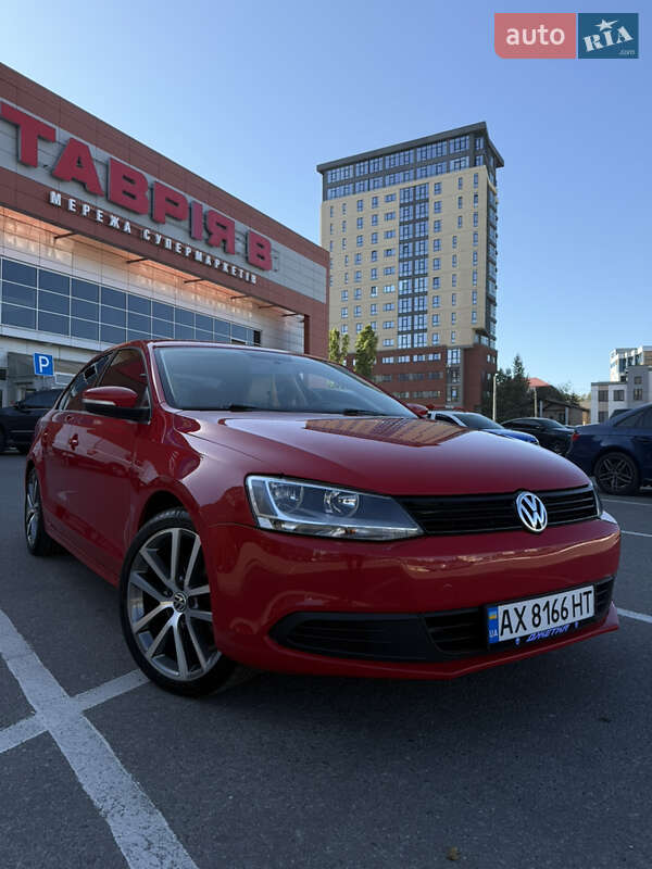 Седан Volkswagen Jetta 2013 в Харькове