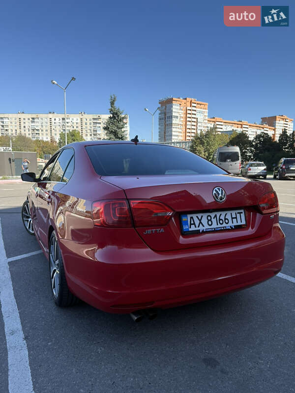 Седан Volkswagen Jetta 2013 в Харькове