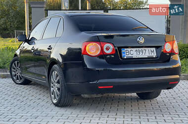 Седан Volkswagen Jetta 2008 в 