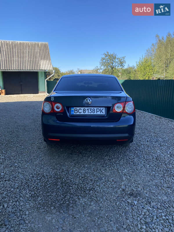 Седан Volkswagen Jetta 2005 в Долині фото 8 Седан Volkswagen Jetta 2005 в Долині