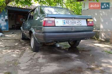 Седан Volkswagen Jetta 1989 в 