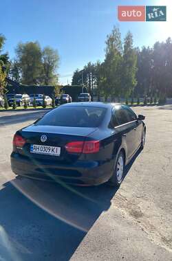Седан Volkswagen Jetta 2014 в 