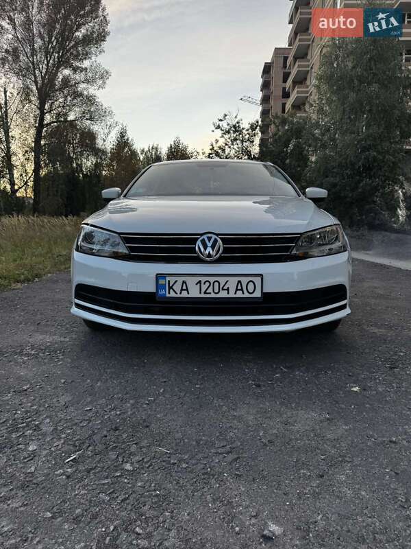 Седан Volkswagen Jetta 2014 в 