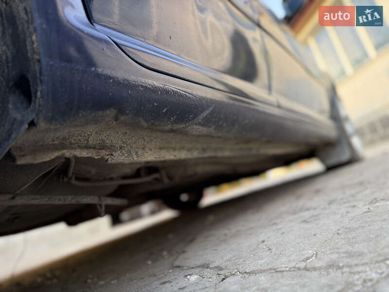Седан Volkswagen Jetta 2000 в Львове