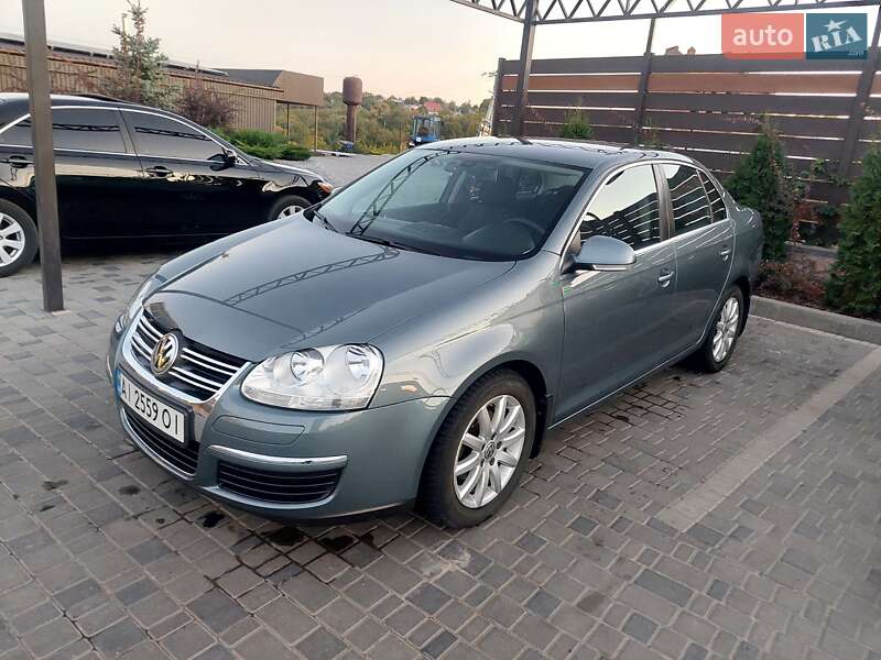 Седан Volkswagen Jetta 2009 в Новоукраинке