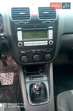 Седан Volkswagen Jetta 2008 в 