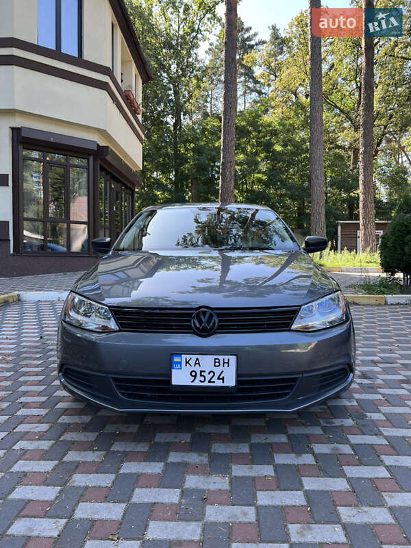 Седан Volkswagen Jetta 2014 в Киеве