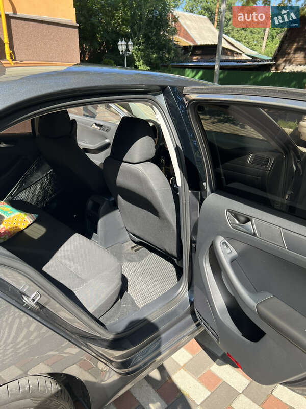 Седан Volkswagen Jetta 2014 в Киеве
