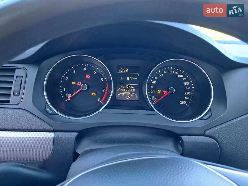 Седан Volkswagen Jetta 2015 в Мурованом фото 46 Седан Volkswagen Jetta 2015 в Мурованом