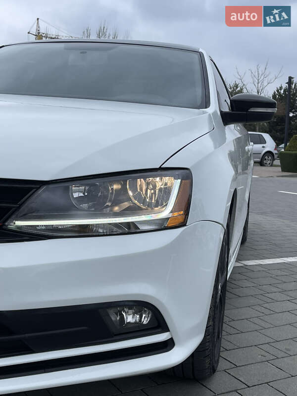 Седан Volkswagen Jetta 2017 в Хмельницькому