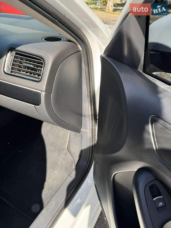 Седан Volkswagen Jetta 2016 в Харькове