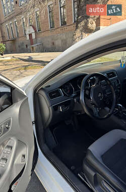 Седан Volkswagen Jetta 2016 в 