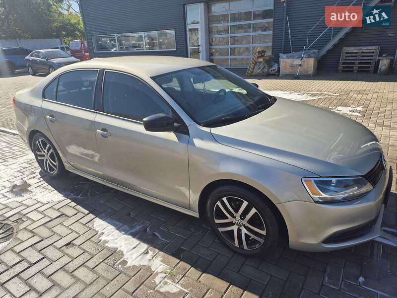 Седан Volkswagen Jetta 2014 в Черкассах