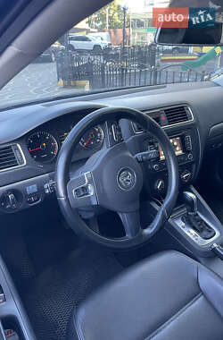 Седан Volkswagen Jetta 2014 в 