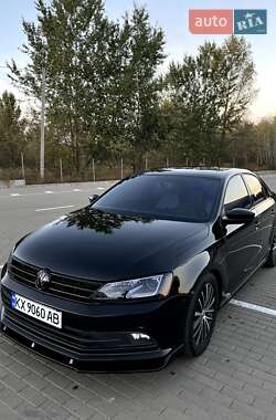 Седан Volkswagen Jetta 2016 в Сумах