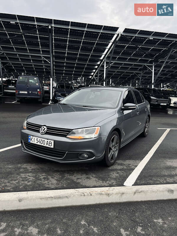 Седан Volkswagen Jetta 2014 в Киеве фото 2 Седан Volkswagen Jetta 2014 в Киеве