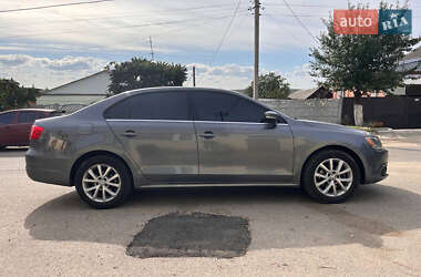 Седан Volkswagen Jetta 2014 в 