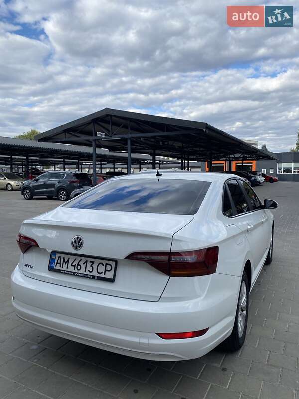 Седан Volkswagen Jetta 2019 в Житомире