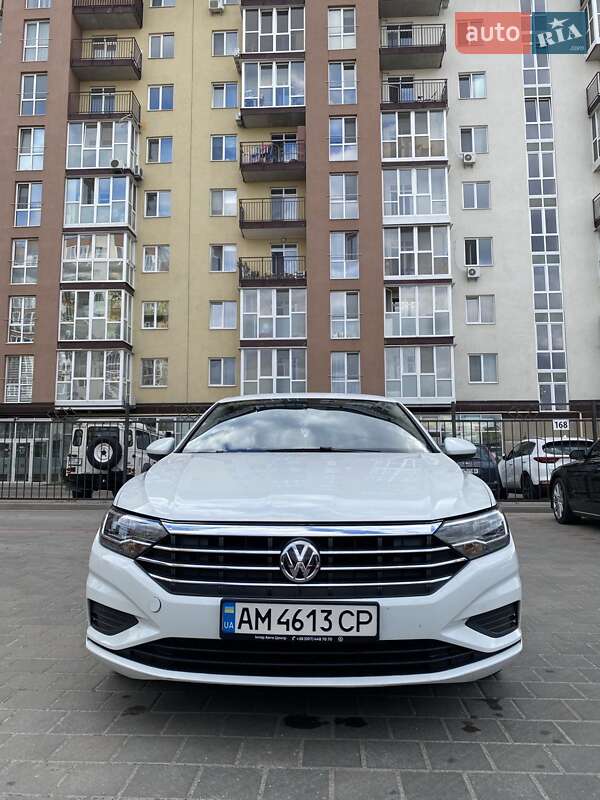 Седан Volkswagen Jetta 2019 в Житомире
