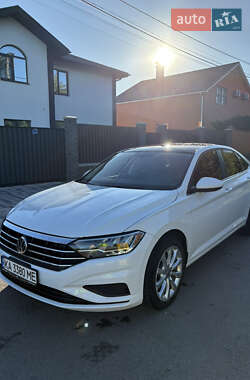 Седан Volkswagen Jetta 2019 в Киеве