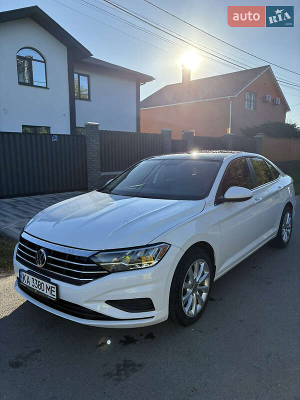 Седан Volkswagen Jetta 2019 в Києві