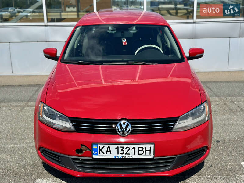 Седан Volkswagen Jetta 2014 в Киеве фото 57 Седан Volkswagen Jetta 2014 в Киеве