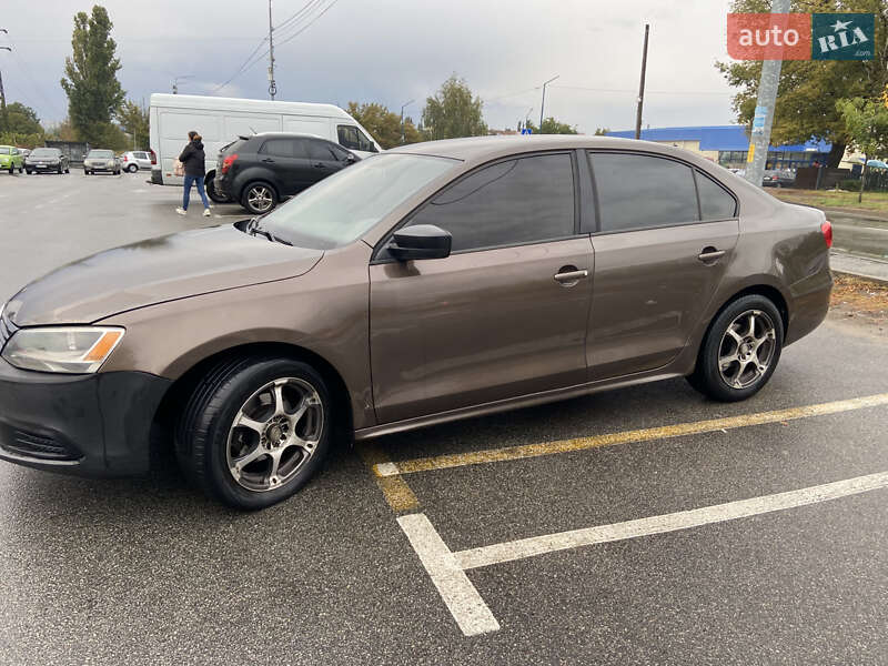 Седан Volkswagen Jetta 2014 в Киеве