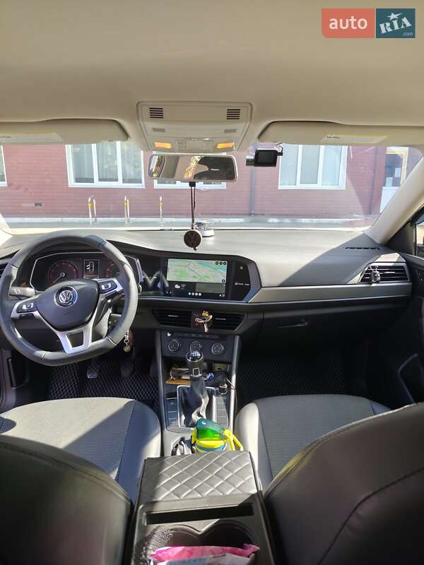 Седан Volkswagen Jetta 2018 в Киеве