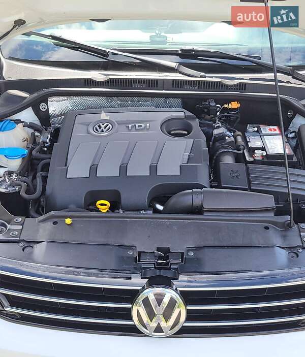 Седан Volkswagen Jetta 2016 в Киеве