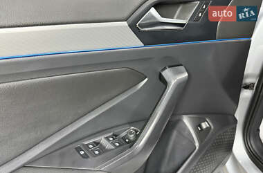 Седан Volkswagen Jetta 2019 в 