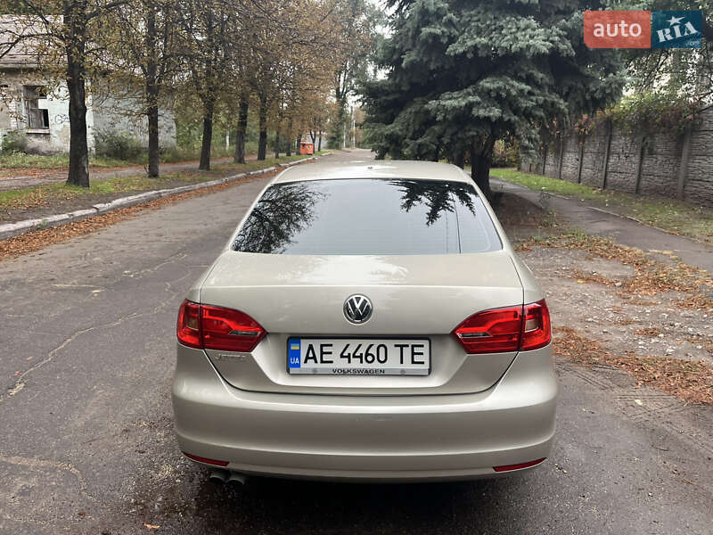 Седан Volkswagen Jetta 2013 в Каменском фото 15 Седан Volkswagen Jetta 2013 в Каменском