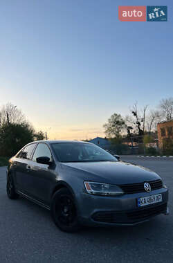 Седан Volkswagen Jetta 2014 в 