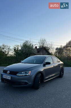 Седан Volkswagen Jetta 2014 в Стрию