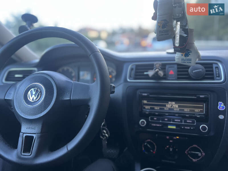 Седан Volkswagen Jetta 2014 в Стрые