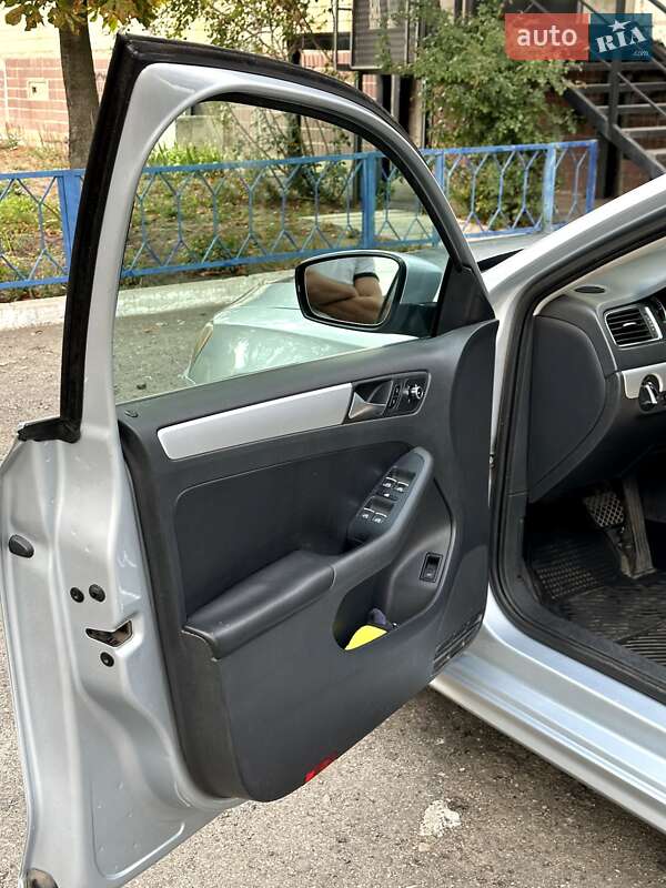 Седан Volkswagen Jetta 2012 в Знаменовке фото 7 Седан Volkswagen Jetta 2012 в Знаменовке