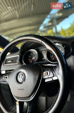 Седан Volkswagen Jetta 2015 в 