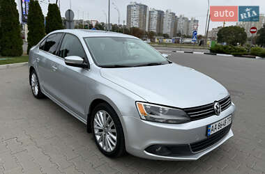 Седан Volkswagen Jetta 2011 в 