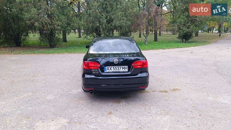 Седан Volkswagen Jetta 2014 в Харькове