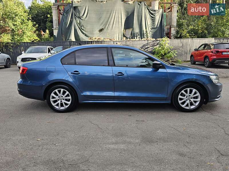 Седан Volkswagen Jetta 2014 в Киеве