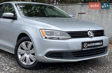 Седан Volkswagen Jetta 2014 в 