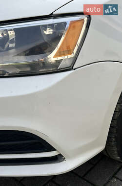 Седан Volkswagen Jetta 2015 в 