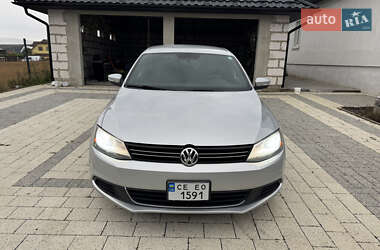Седан Volkswagen Jetta 2013 в Черновцах