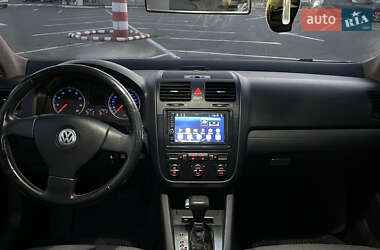 Седан Volkswagen Jetta 2006 в 