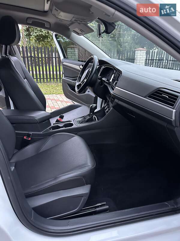 Седан Volkswagen Jetta 2019 в Івано-Франківську