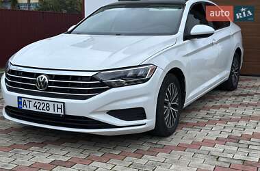 Седан Volkswagen Jetta 2019 в Калуші