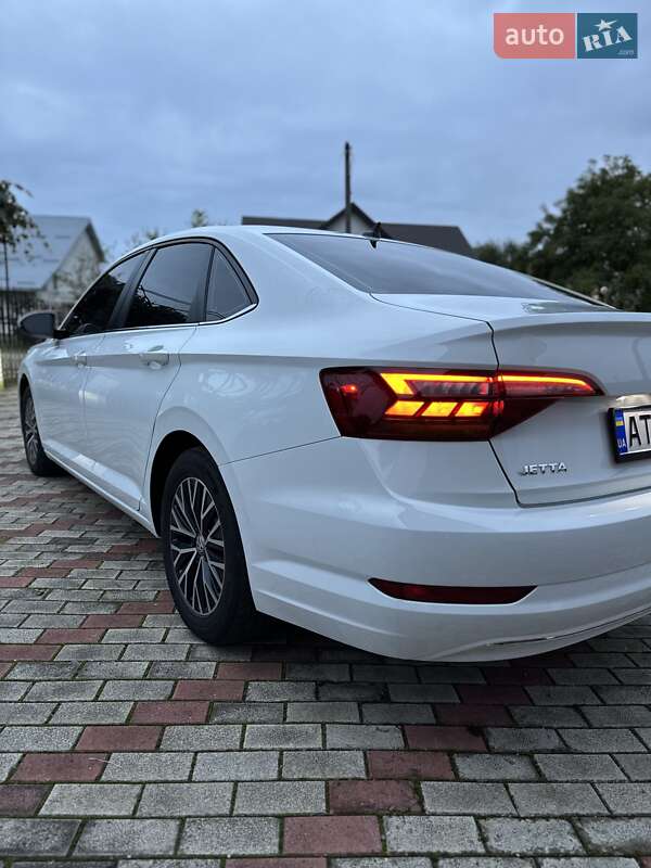 Седан Volkswagen Jetta 2019 в Івано-Франківську
