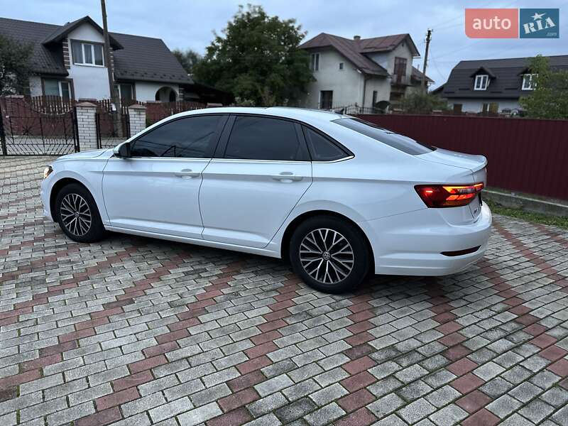 Седан Volkswagen Jetta 2019 в Івано-Франківську