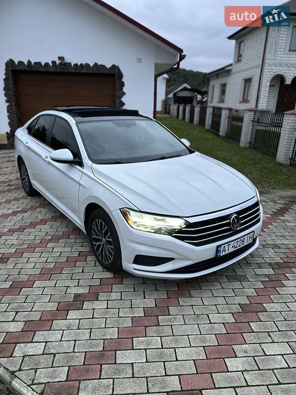 Седан Volkswagen Jetta 2019 в Івано-Франківську
