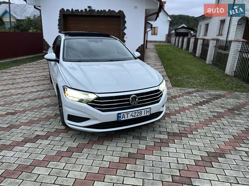 Седан Volkswagen Jetta 2019 в Івано-Франківську