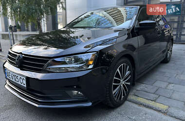 Седан Volkswagen Jetta 2015 в 